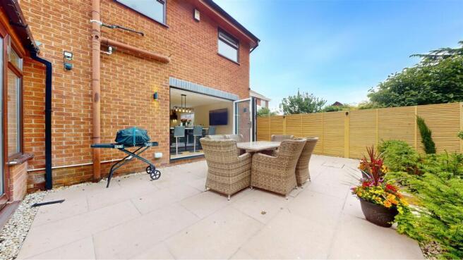 Lakeside Court Rear Garden