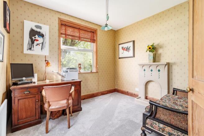 4 bed House for sale Image 6