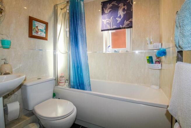 3 bed Detached for sale Image 6