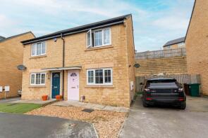 7, Meadow Bank, Bradford BD15 8HL