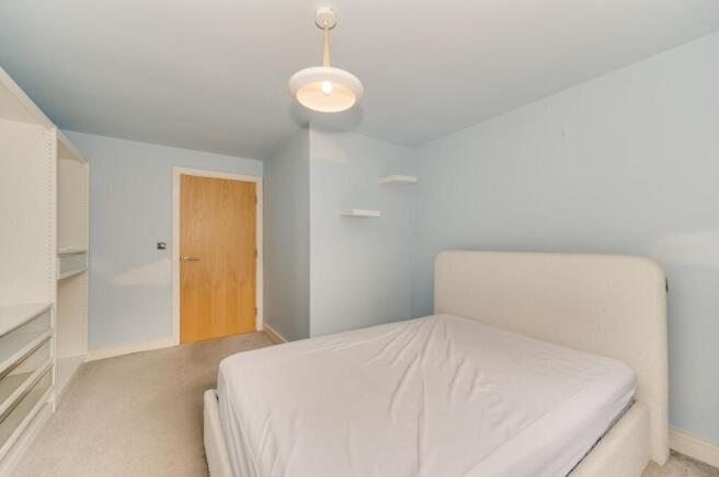 2 bed Flat for sale Image 5