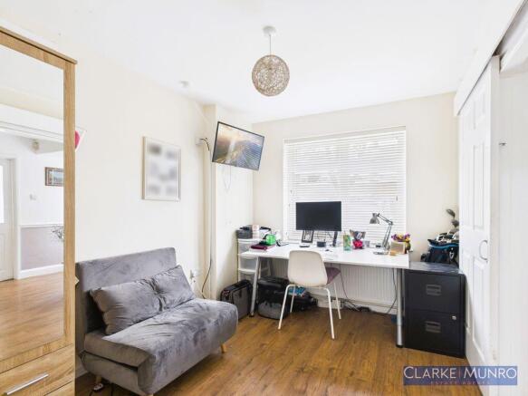 5 bed Detached for sale Image 10