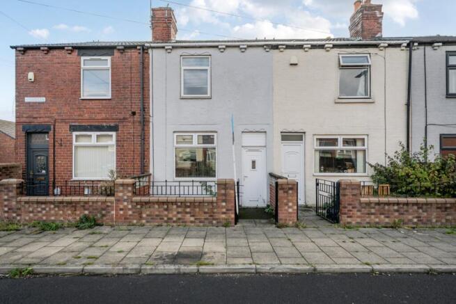 2-bed terraced on Wood Lea, South Elmsall, Pontefract, West Yorkshire, WF9, £110,000