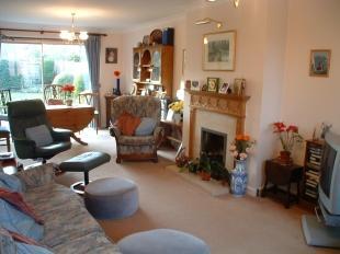 Sitting/Dining Room