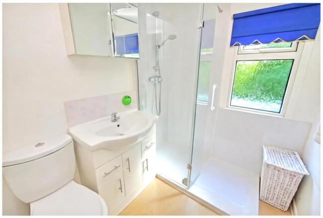 2 bed Park Home for sale Image 6