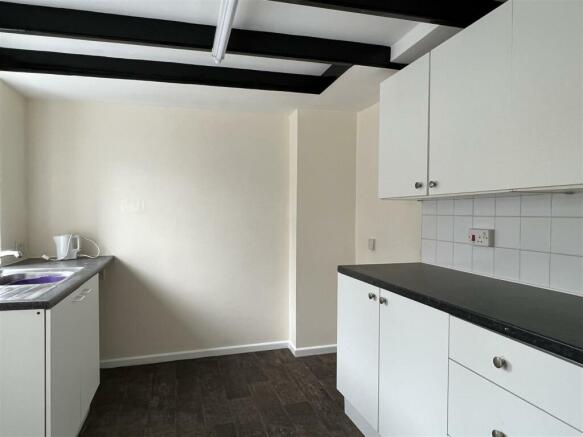 Kitchen: