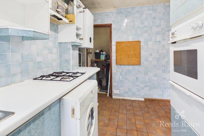 3 bed Semi-Detached for sale Image 8