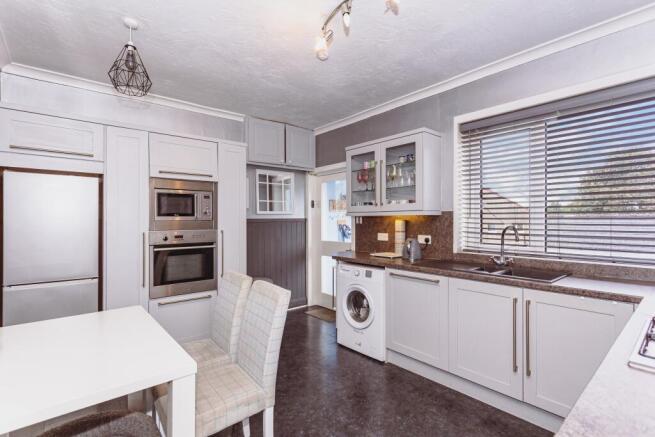 Dine-In Kitchen