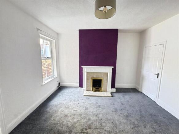 3 bed Terraced to rent Image 7