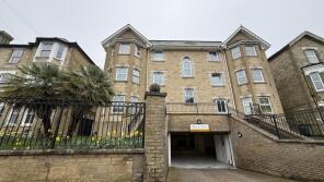 4, 17 Algernon House, Alpine Road, Ventnor PO38 1BT