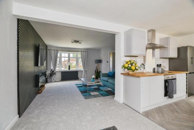 3 bed Detached for sale Image 4