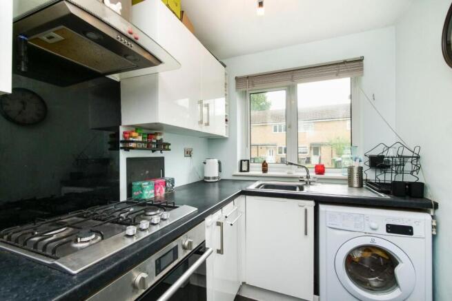 2 bed House for sale Image 8