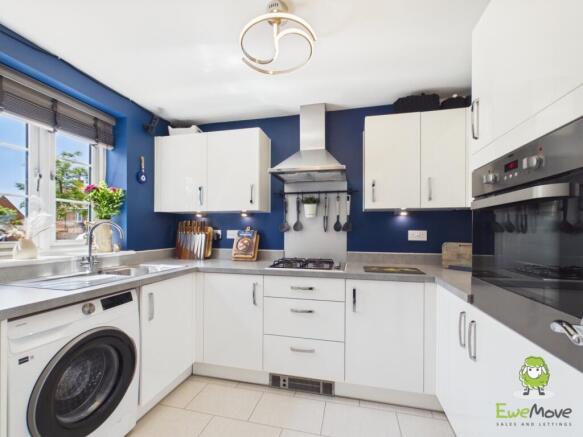EweMove Estate Agents Basingstoke - Tubb Way