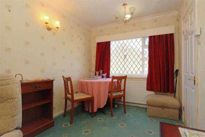 2 bed Semi-Detached for sale Image 4