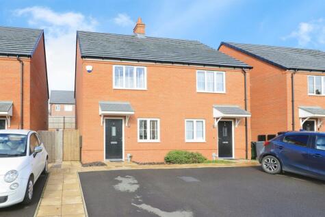 Clover Avenue, Lea Castle, KIDDERMINSTER