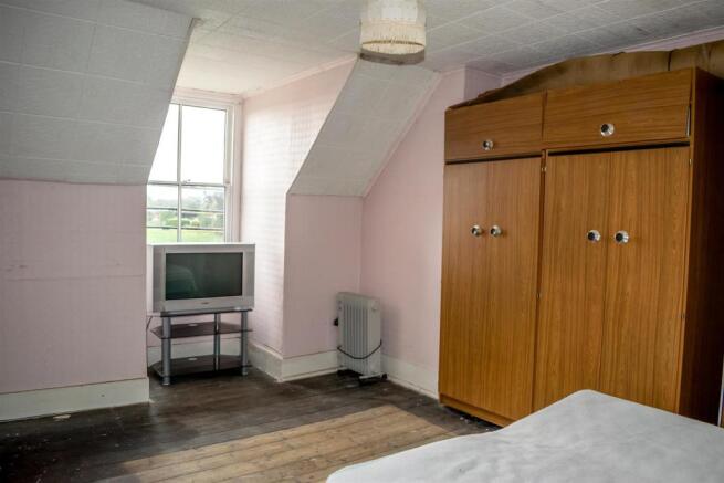 attic bedroom.jpg