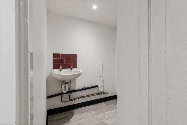 2 bed Terraced for sale Image 7