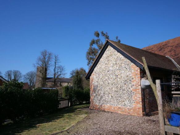 Photo 23