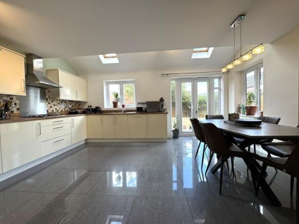 Kitchen/Breakfast Room
