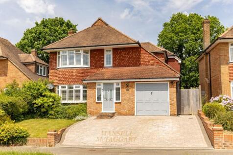 Crossways Avenue, East Grinstead, RH19