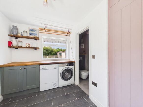 3 bed Semi-Detached for sale Image 12