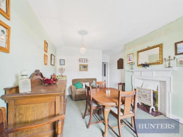 2 bed Flat for sale Image 8