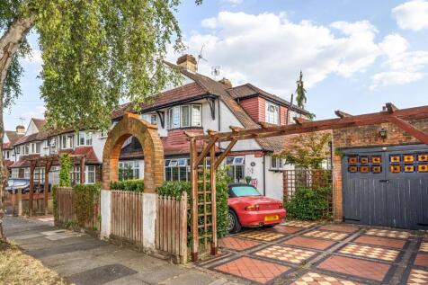 Haileybury Avenue, Enfield, EN1