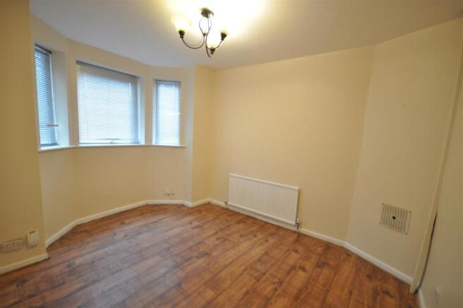 1 bed Apartment to rent Image 8