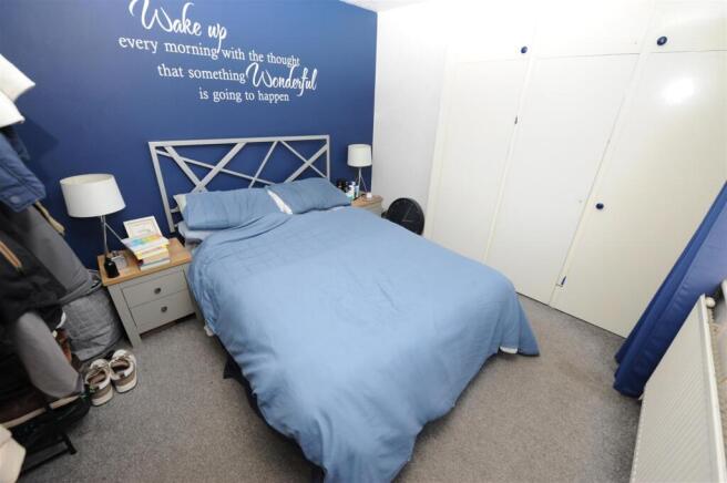 2 bed Apartment for sale Image 6
