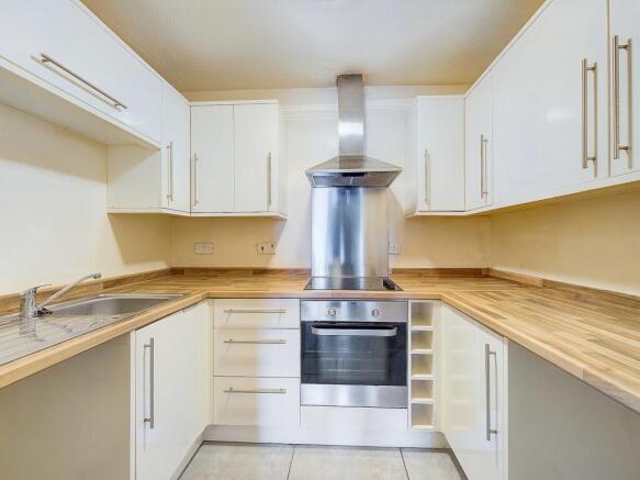 CAM01543G0-PR0027-STILL007