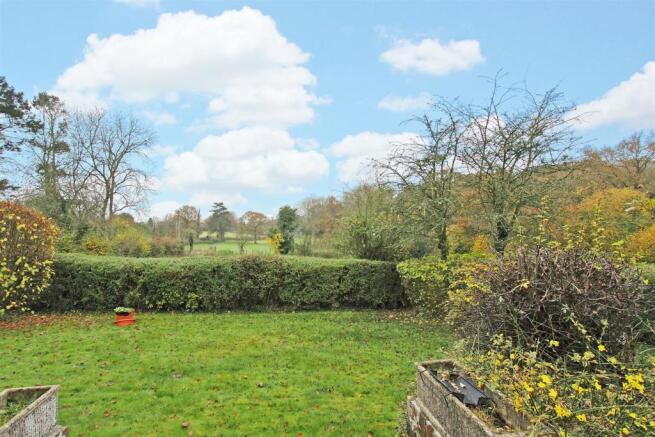 Garden & Views.jpg