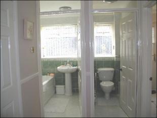 Bathroom w