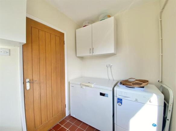 3 bed Detached Bungalow for sale Image 7