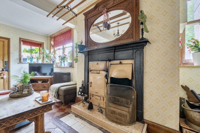 2 bed Semi-Detached for sale Image 5