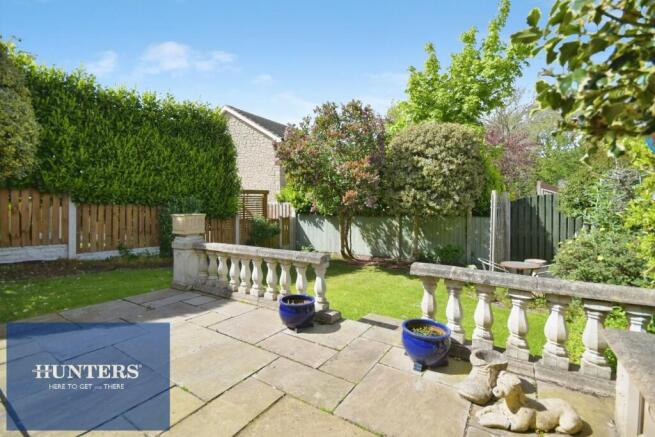 REAR GARDEN 02.jpg