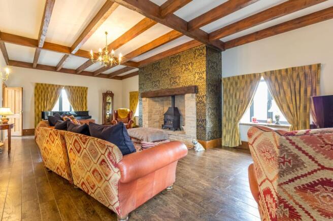 6 bed Detached for sale Image 8