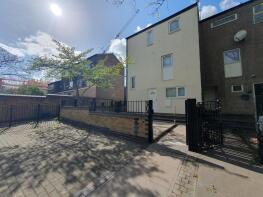 9, Harlaxton Walk, Nottingham NG3 1AW