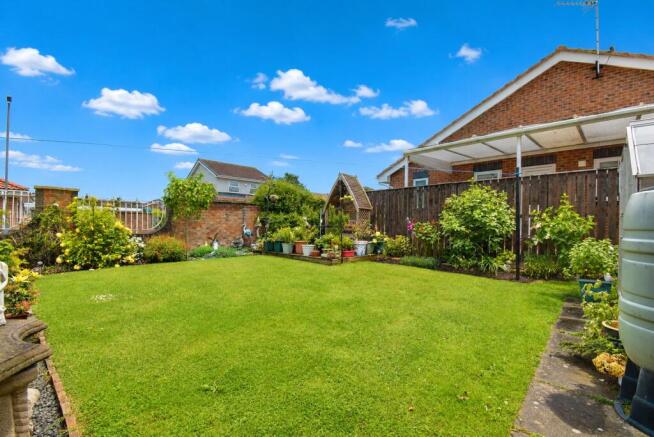 2 bed Bungalow for sale Image 8