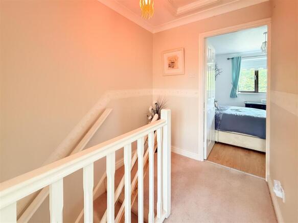 FIRST FLOOR LANDING