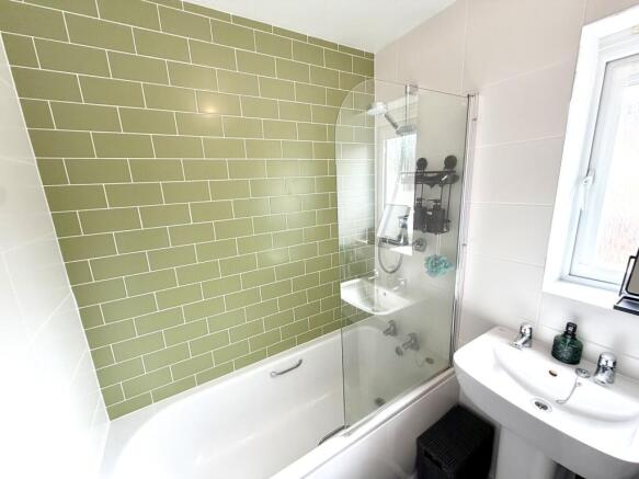 3 bed Semi-Detached for sale Image 9