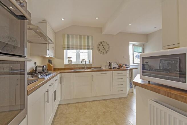 Kitchen-2.jpg