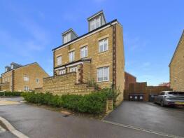 144, Gainey Gardens, Chippenham SN15 1UH