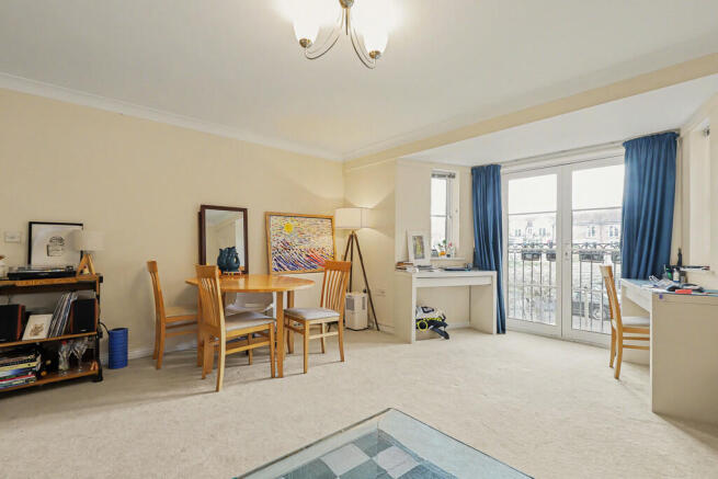 Living Area - Ang...