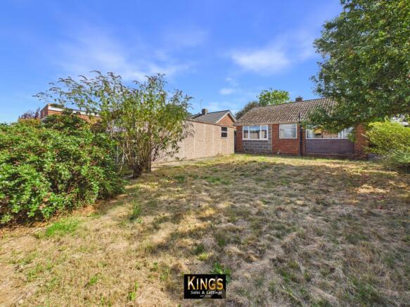 2 bed Detached Bungalow for sale Image 11