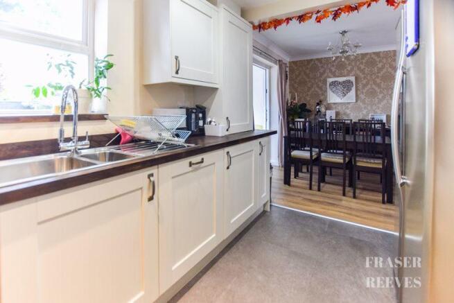 Kitchen into D...