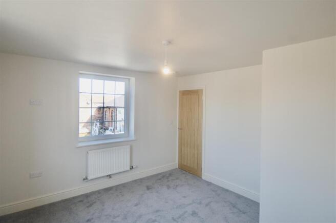 1 bed Apartment to rent Image 3