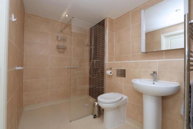 2 bed Retirement Property for sale Image 8