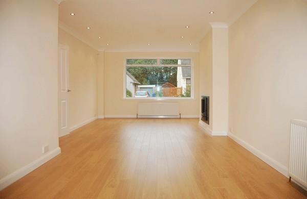 LOUNGE / DINING ROOM