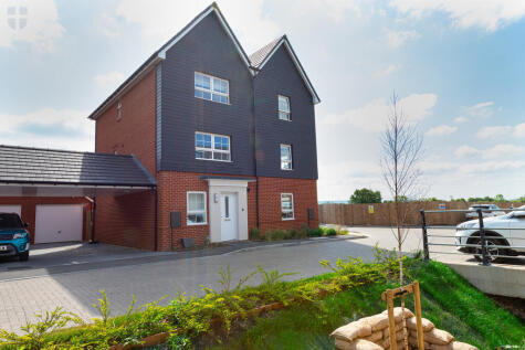 Grand Junction, Broughton, Aylesbury