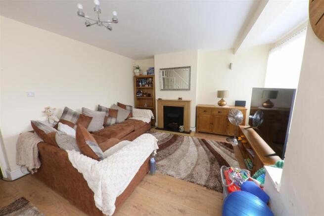 3 bed House for sale Image 5
